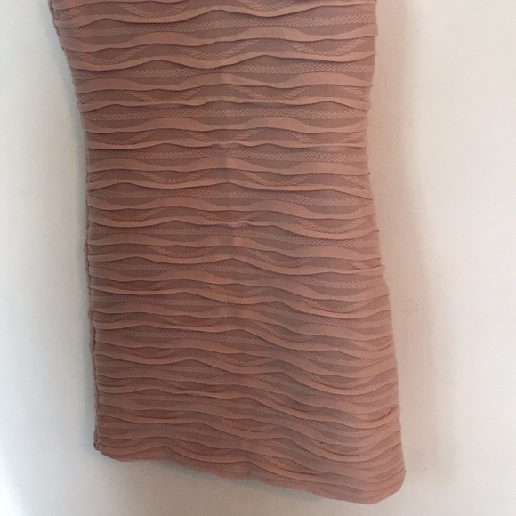 Arden b pink ruffle dress - Picture 3 of 4